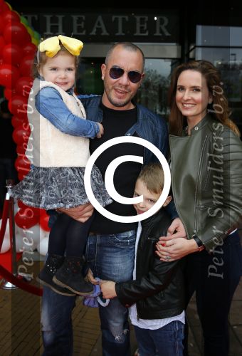 Utrecht 25 oktober 2014
Premiere Woezel en Pip in het beatrixtheater. Jeroen v Koningsbrugge met vrouw en kinderen