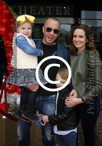 Utrecht 25 oktober 2014
Premiere Woezel en Pip in het beatrixtheater. Jeroen v Koningsbrugge met vrouw en kinderen