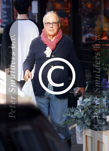 Amsterdam 1 november 2014
Joop Braakhekke doet boodschappen op de cornelis schuytstraat.
