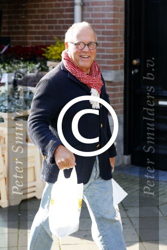 Amsterdam 1 november 2014
Joop Braakhekke doet boodschappen op de cornelis schuytstraat.