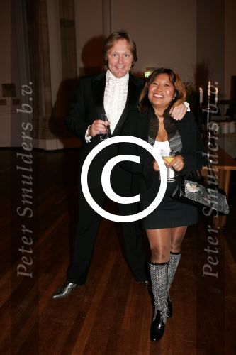 Arnhem 19 november 2004
Gala van de Ronnie Tober Foundation.
Justine Pelmelay met Erwin Kettman
