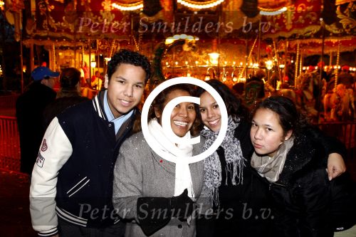 Kaatsheuvel 25 november 2007
Princess kerstborrel in de efteling.
Justine Pelmelay met kinderen