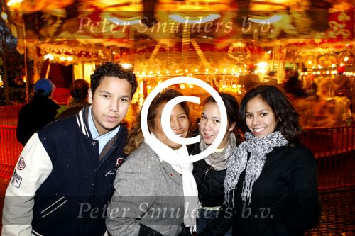 Kaatsheuvel 25 november 2007
Princess kerstborrel in de efteling.
Justine Pelmelay met kinderen