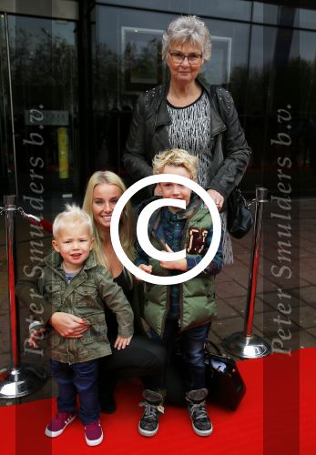 Utrecht 25 oktober 2014
Premiere Woezel en Pip in het beatrixtheater. Kim Stekelenburg met moeder en kinderen