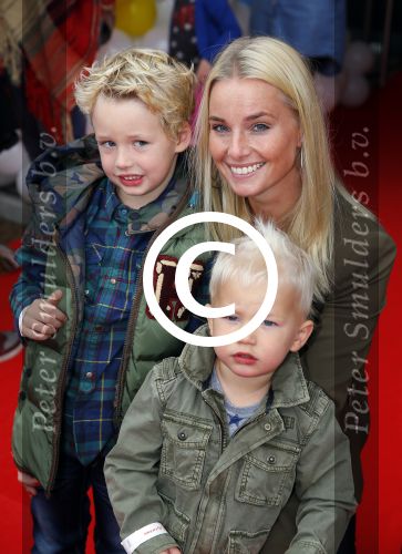Utrecht 25 oktober 2014
Premiere Woezel en Pip in het beatrixtheater. Kim Stekelenburg met moeder en kinderen