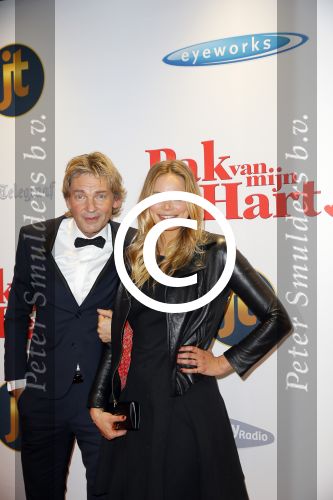 Hilversum 27 oktober 2014
Premiere film pak van mijn hart van Kees v Nieuwkerk. Matthijs v Nieuwkerk met zijn dochter Jet