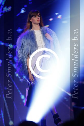 Hilversum 27 oktober 2014
Finale Hollands next top model 2014 HNTM in studio 21 gepresenteerd door Anouk Smulders en Fred v Leer.Finalisten zijn Nicky Opheij Sanne Aisha en Debbie Dhillon. In de jury zitten Freek Koster May Britt Mobach en Dirk Kikstra.