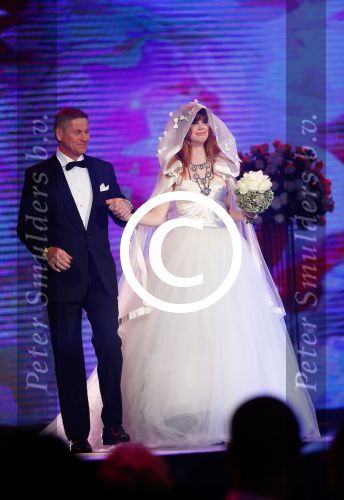 Hilversum 27 oktober 2014
Finale Hollands next top model 2014 HNTM in studio 21 gepresenteerd door Anouk Smulders en Fred v Leer.Finalisten zijn Nicky Opheij Sanne Aisha en Debbie Dhillon. In de jury zitten Freek Koster May Britt Mobach en Dirk Kikstra.
