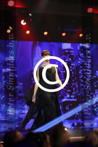Hilversum 27 oktober 2014
Finale Hollands next top model 2014 HNTM in studio 21 gepresenteerd door Anouk Smulders en Fred v Leer.Finalisten zijn Nicky Opheij Sanne Aisha en Debbie Dhillon. In de jury zitten Freek Koster May Britt Mobach en Dirk Kikstra.