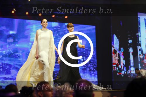 Hilversum 27 oktober 2014
Finale Hollands next top model 2014 HNTM in studio 21 gepresenteerd door Anouk Smulders en Fred v Leer.Finalisten zijn Nicky Opheij Sanne Aisha en Debbie Dhillon. In de jury zitten Freek Koster May Britt Mobach en Dirk Kikstra.