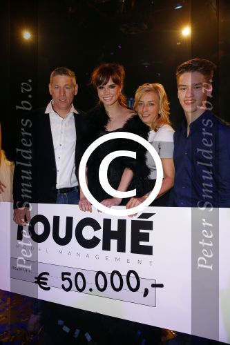 Hilversum 27 oktober 2014
Finale Hollands next top model 2014 HNTM in studio 21 gepresenteerd door Anouk Smulders en Fred v Leer.Finalisten zijn Nicky Opheij Sanne Aisha en Debbie Dhillon. In de jury zitten Freek Koster May Britt Mobach en Dirk Kikstra.
