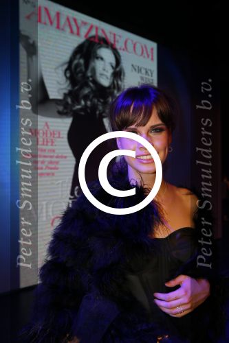 Hilversum 27 oktober 2014
Finale Hollands next top model 2014 HNTM in studio 21 gepresenteerd door Anouk Smulders en Fred v Leer.Finalisten zijn Nicky Opheij Sanne Aisha en Debbie Dhillon. In de jury zitten Freek Koster May Britt Mobach en Dirk Kikstra.