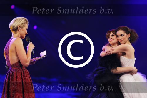 Hilversum 27 oktober 2014
Finale Hollands next top model 2014 HNTM in studio 21 gepresenteerd door Anouk Smulders en Fred v Leer.Finalisten zijn Nicky Opheij Sanne Aisha en Debbie Dhillon. In de jury zitten Freek Koster May Britt Mobach en Dirk Kikstra.