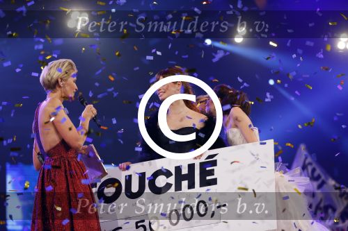 Hilversum 27 oktober 2014
Finale Hollands next top model 2014 HNTM in studio 21 gepresenteerd door Anouk Smulders en Fred v Leer.Finalisten zijn Nicky Opheij Sanne Aisha en Debbie Dhillon. In de jury zitten Freek Koster May Britt Mobach en Dirk Kikstra.