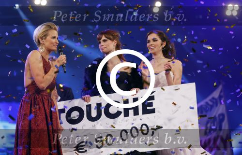 Hilversum 27 oktober 2014
Finale Hollands next top model 2014 HNTM in studio 21 gepresenteerd door Anouk Smulders en Fred v Leer.Finalisten zijn Nicky Opheij Sanne Aisha en Debbie Dhillon. In de jury zitten Freek Koster May Britt Mobach en Dirk Kikstra.