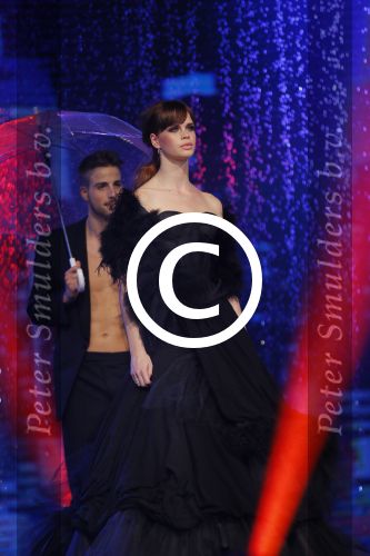 Hilversum 27 oktober 2014
Finale Hollands next top model 2014 HNTM in studio 21 gepresenteerd door Anouk Smulders en Fred v Leer.Finalisten zijn Nicky Opheij Sanne Aisha en Debbie Dhillon. In de jury zitten Freek Koster May Britt Mobach en Dirk Kikstra.