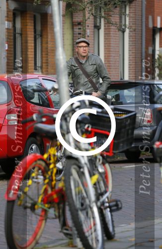 Amsterdam 31 oktober 2014
Owen Schumacher op de fiets in Amsterdam zuid