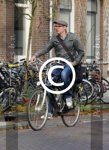 Amsterdam 31 oktober 2014
Owen Schumacher op de fiets in Amsterdam zuid