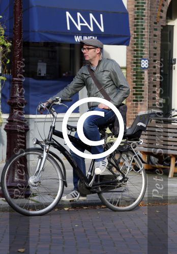 Amsterdam 31 oktober 2014
Owen Schumacher op de fiets in Amsterdam zuid