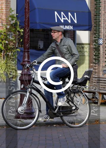 Amsterdam 31 oktober 2014
Owen Schumacher op de fiets in Amsterdam zuid