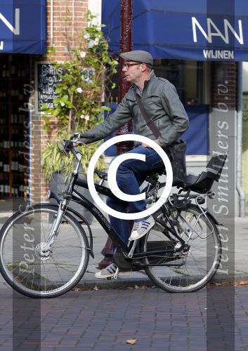 Amsterdam 31 oktober 2014
Owen Schumacher op de fiets in Amsterdam zuid