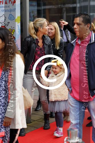 Utrecht 25 oktober 2014
Premiere Woezel en Pip in het beatrixtheater. Wendy v Dijk met dochter Lizzy en een vriendin