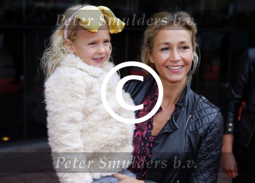 Utrecht 25 oktober 2014
Premiere Woezel en Pip in het beatrixtheater. Wendy v Dijk met dochter Lizzy en een vriendin
