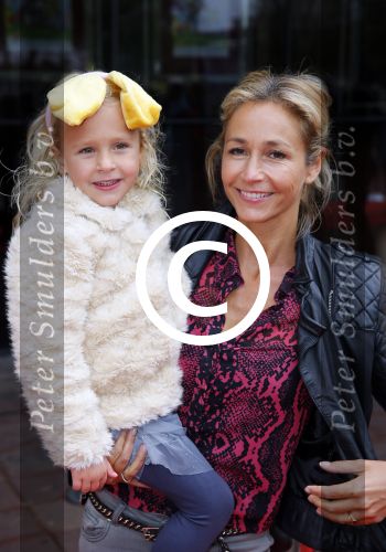 Utrecht 25 oktober 2014
Premiere Woezel en Pip in het beatrixtheater. Wendy v Dijk met dochter Lizzy en een vriendin
