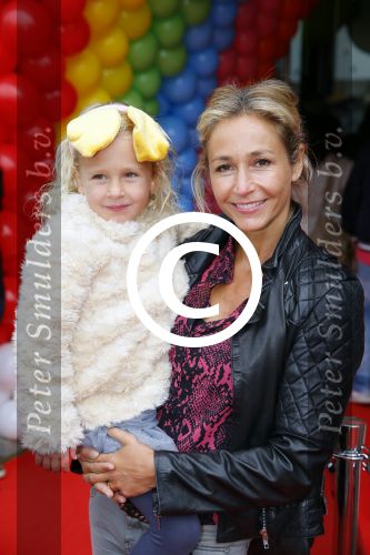 Utrecht 25 oktober 2014
Premiere Woezel en Pip in het beatrixtheater. Wendy v Dijk met dochter Lizzy en een vriendin