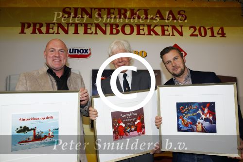 Amsterdam 4 november 2014
Presentatie sinterklaasboeken in de bibliotheek van Amsterdam. Aanwezig zijn Albert Verlinde Winston Gerschtanowitz Andre Kuipers en Paul v Vliet.