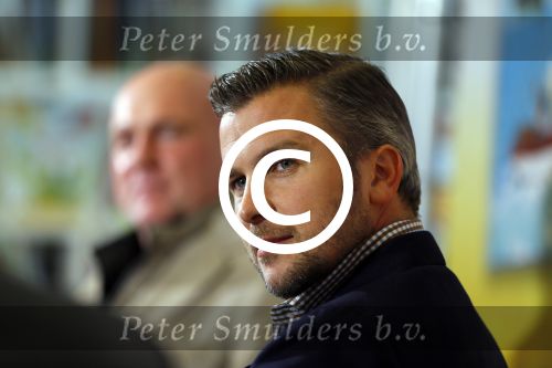 Amsterdam 4 november 2014
Presentatie sinterklaasboeken in de bibliotheek van Amsterdam. Aanwezig zijn Albert Verlinde Winston Gerschtanowitz Andre Kuipers en Paul v Vliet.