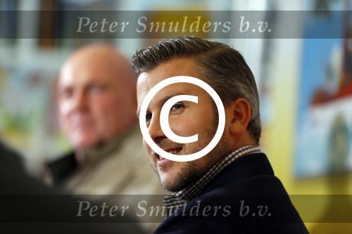 Amsterdam 4 november 2014
Presentatie sinterklaasboeken in de bibliotheek van Amsterdam. Aanwezig zijn Albert Verlinde Winston Gerschtanowitz Andre Kuipers en Paul v Vliet.
