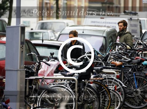 Amsterdam 21 oktober 2015
Manuel Broekman gaat met zijn vriendin Adriana Mosk met hun hond naar de dierenarts.