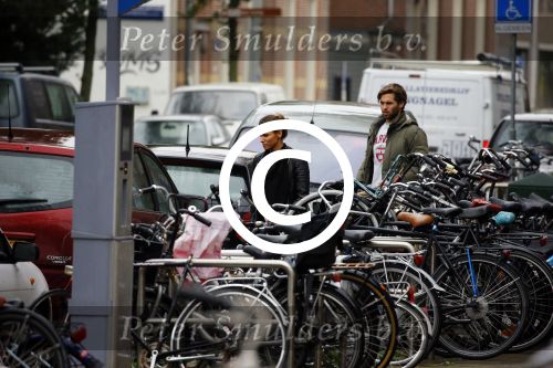 Amsterdam 21 oktober 2015
Manuel Broekman gaat met zijn vriendin Adriana Mosk met hun hond naar de dierenarts.