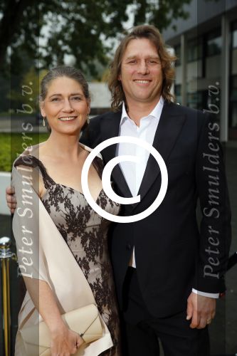 Hilversum 18 oktober 2015
Premiere nieuwe show in studio 21 Pandora. Arjan Postma met vrouw