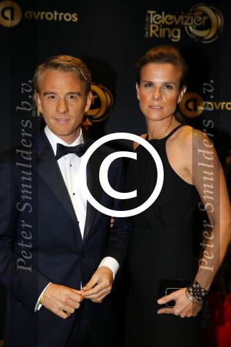 Amsterdam 15 oktober 2015
Uitreiking van de 50e televizierring in carre. Art Rooijakkers en partner Andrea Pleijtte