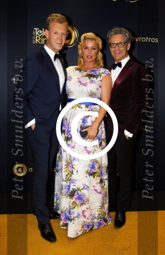 Amsterdam 15 oktober 2015
Uitreiking van de 50e televizierring in carre. Bridget Maasland met Theo en Leon de Ruyter