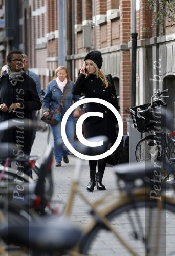 Amsterdam 13 november 2015 
Chantal janzen bellend op straat.