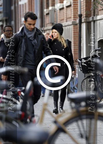 Amsterdam 13 november 2015 
Chantal janzen bellend op straat.
