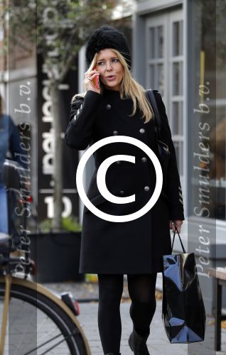 Amsterdam 13 november 2015 
Chantal janzen bellend op straat.