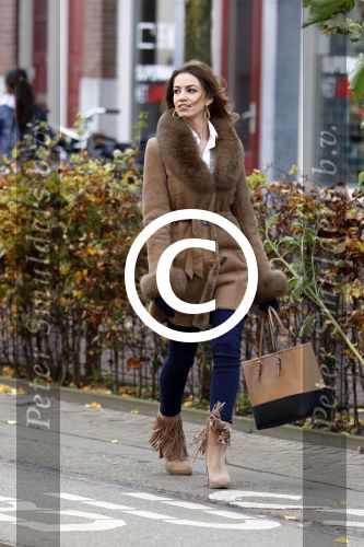 Amsterdam 13 november 2015
Christie Bokma de vriendin van Rafael v d Vaart wordt gefotografeerd door Dagmar lap. Christie werkt voor Stella Agency.