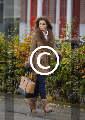 Amsterdam 13 november 2015
Christie Bokma de vriendin van Rafael v d Vaart wordt gefotografeerd door Dagmar lap. Christie werkt voor Stella Agency.