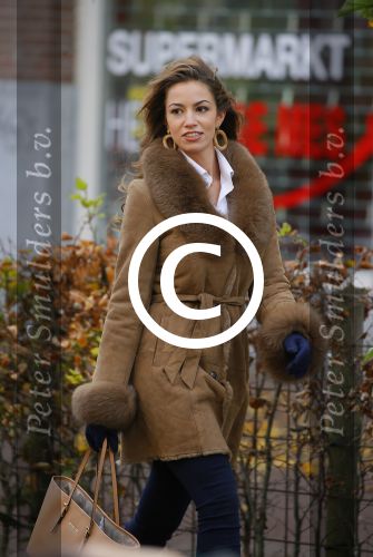 Amsterdam 13 november 2015
Christie Bokma de vriendin van Rafael v d Vaart wordt gefotografeerd door Dagmar lap. Christie werkt voor Stella Agency.