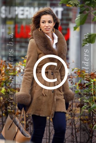 Amsterdam 13 november 2015
Christie Bokma de vriendin van Rafael v d Vaart wordt gefotografeerd door Dagmar lap. Christie werkt voor Stella Agency.