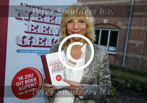 Amsterdam 27 oktober 2015
Boekpresentatie Claudia de Breij . Ook vriendin Jessica is aanwezig.