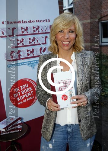 Amsterdam 27 oktober 2015
Boekpresentatie Claudia de Breij . Ook vriendin Jessica is aanwezig.
