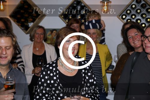Amsterdam 27 oktober 2015
Boekpresentatie Claudia de Breij . Ook vriendin Jessica is aanwezig.
vader en moeder (ouders)Claudia de Breij