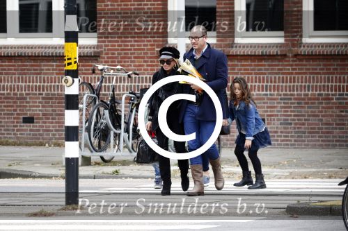 Amsterdam 23 oktober 2015
Connie Breukhoven met Eugene v Dun en haar kleinkinderen
