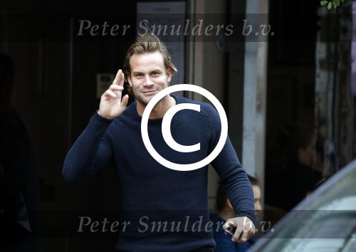 Amsterdam 9 november 2015
Dirk Taat met zijn vriendin op terras.