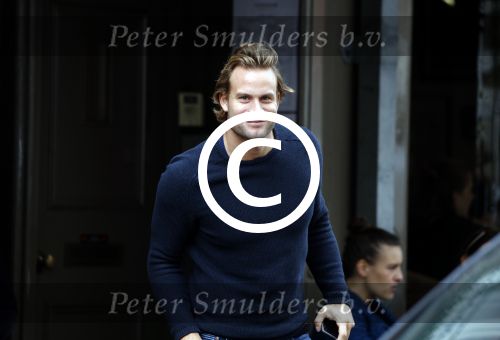 Amsterdam 9 november 2015
Dirk Taat met zijn vriendin op terras.